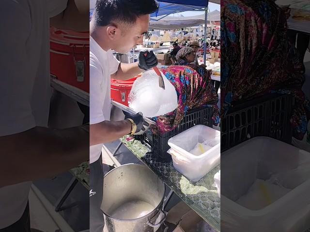 Ice cubes to make cold drinks