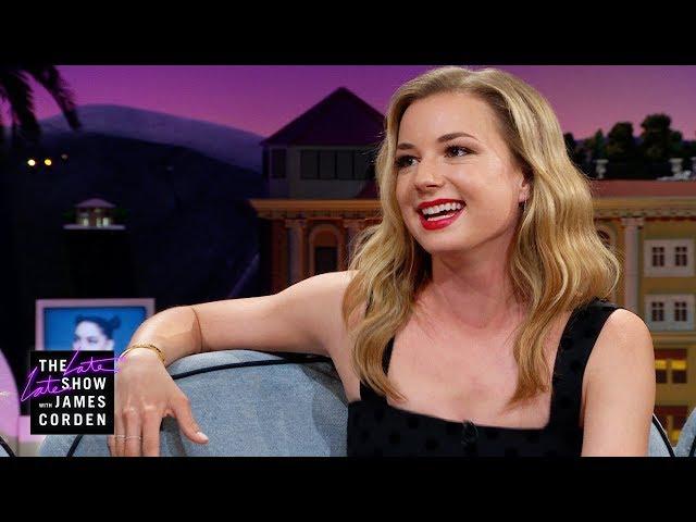 Emily VanCamp Is Very, Very, Very Canadian