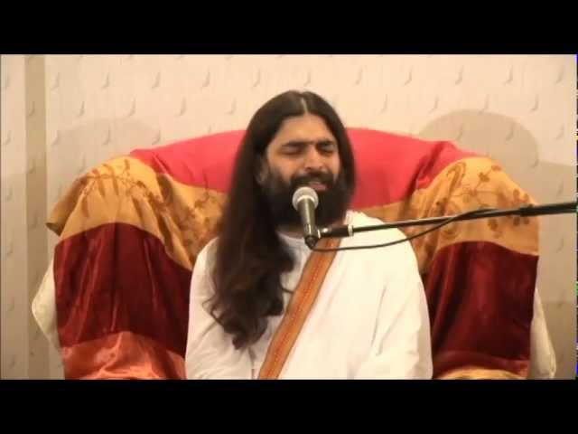 Rishi Nityapragya singing Narayan Hari Om - Los Angeles 2007