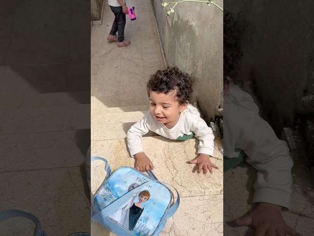 طريقة نزول  الدرج 
