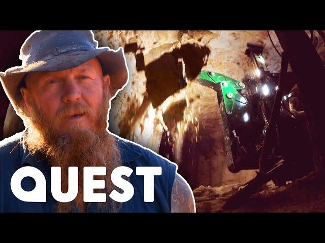 Rod Manning Narrowly Misses HUGE Rock Fall Underground | Outback Opal Hunters