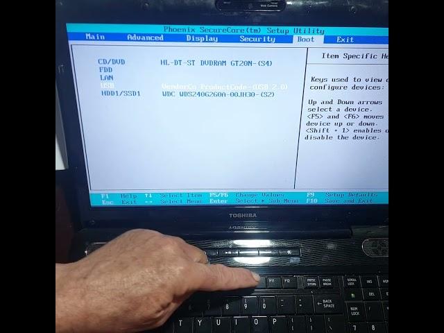 how to boot from USB Toshiba Satellite notebook quick guide