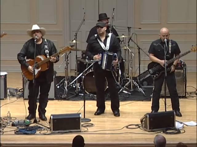 Los Texmaniacs: Traditional Conjunto Dance Music from Texas