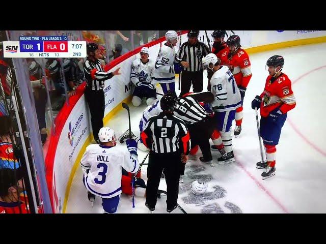 Radko Gudas lays a huge hit on David Kampf and Leafs players doesn’t do anything