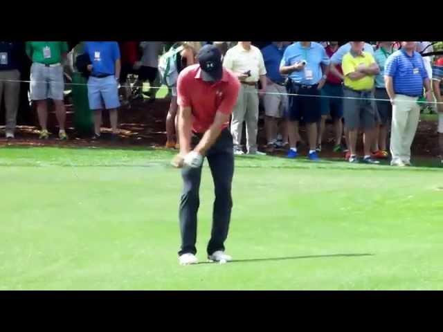 Jordan Spieth chipping