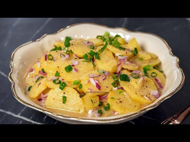 Salată vieneză de cartofi cu dressing cald (Erdäpfelsalat) garnitura pt. șnițel vienez Savori Urbane