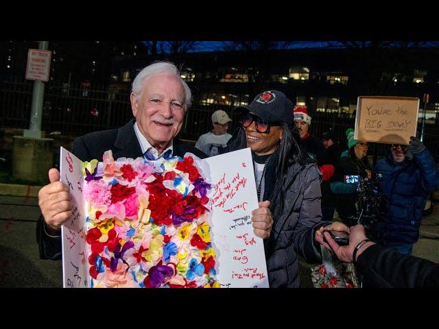 After 46 years at Action News, Jim Gardner greets fans before his final broadcast