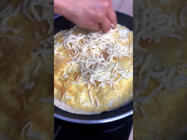 Wrap omelette pour un déjeuner rapide et facile