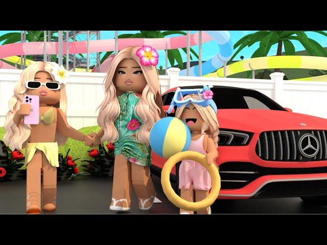 FAMILY DAY AT HUGE WATERPARK IN CALIFORNIA! *SOPHIE MEETS HER EX?* Roblox Bloxburg Voiced Roleplay