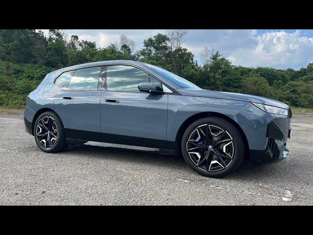 2023 BMW iX xDrive40 Sport Start-Up and Full Vehicle Tour