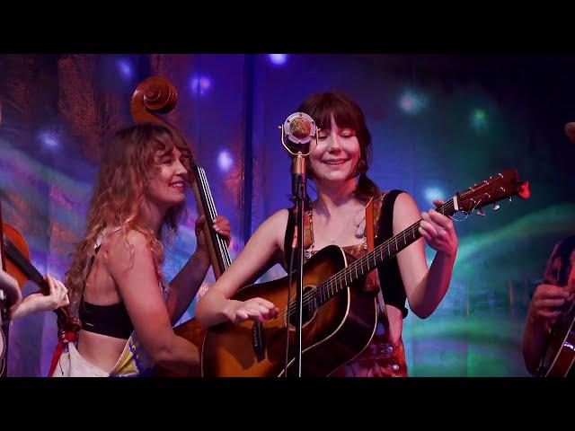 Molly Tuttle "Brakeman's Blues - Back Up & Push" Ossipee Valley Music Festival 2022