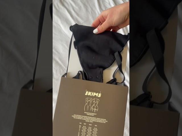 SKIMS UNBOXING #skims #skimsunboxing #skimsreview #skimsbodysuit #fashiontrends