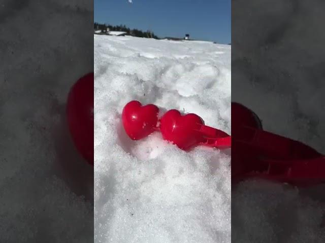 More hearts for everyone ️ #snow