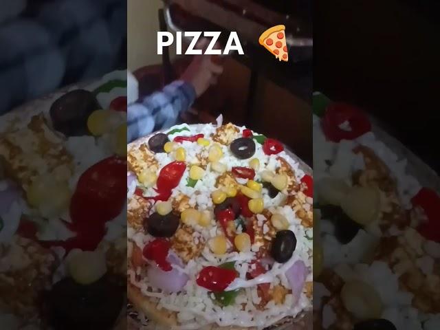 Today special pizza #pizza #freefood #food #freefoodoffers #pizzalover #freepizza #music #foodie