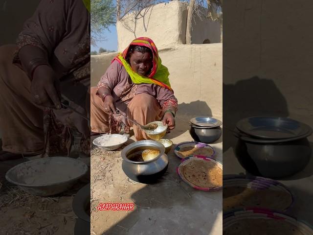 The traditional cooking village food of morning routine desert women #villagelife #viral #shorts