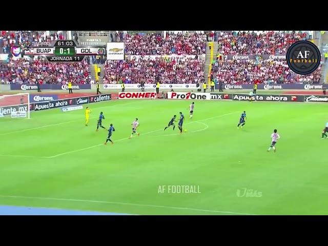 Lobos BUAP vs Chivas - Pique de Advíncula!