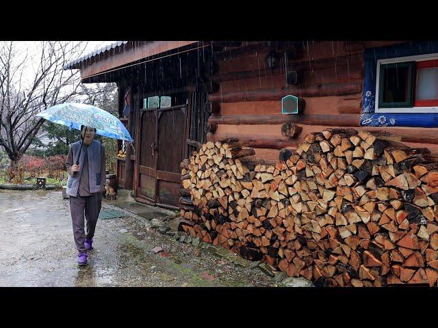 Daily life in a Korean country house in the mountains on a rainy winter day~!!