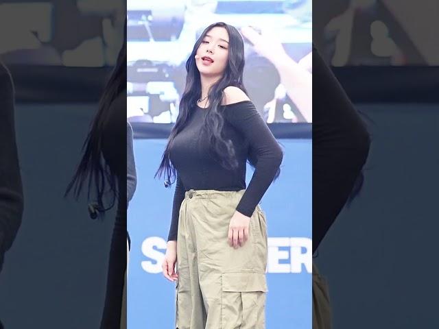 Girl's killing me #채연 #트리플에스 S4 #tripleS #ChaeYeon