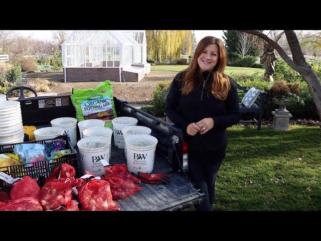 Planting Spring Blooming Bulbs in Containers!  // Garden Answer