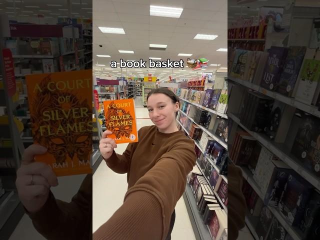 Make a book basket with me #booktok #booktube #bookreview #booksummary #reading #bookish #books