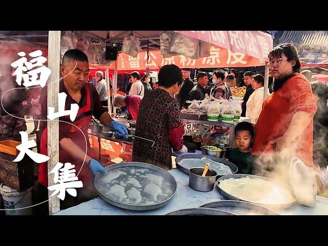 Palette of life, Idyll of Yantai: A Bustling Open-Air Bazaar where History and Food Intertwine