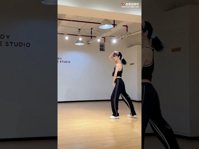 曾可妮 Jenny Zeng Keni Dunk Of China Opening Show Dance Practice Version | 210902