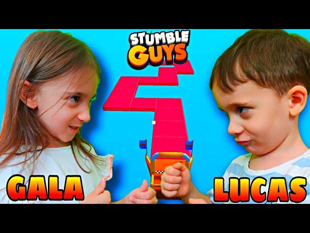  GALA vs LUCAS en STUMBLE GUYS!!   LUCAS SE CABREA 