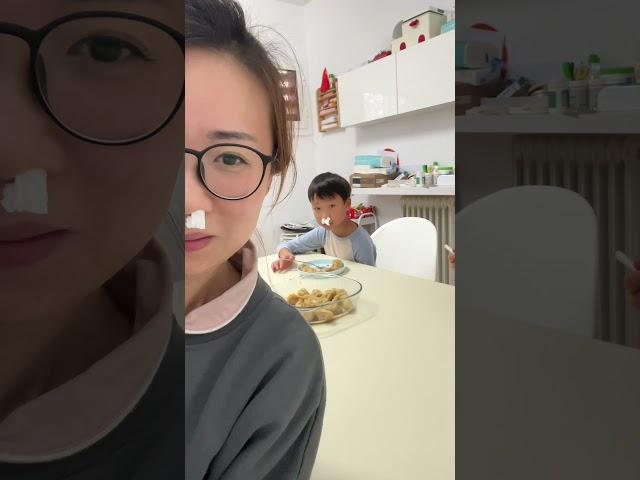 她很多口味，都和我不一样@July.JJJJJJ @MissJuly-English @MissJuly-Spain