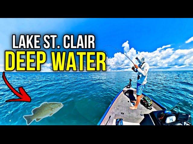 Middle of the Lake St. Clair Summer Smallmouth Bass Fishing (HOG FEST)