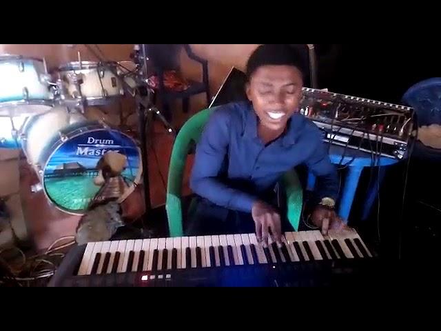 Prophet Seth Owusu in Worship