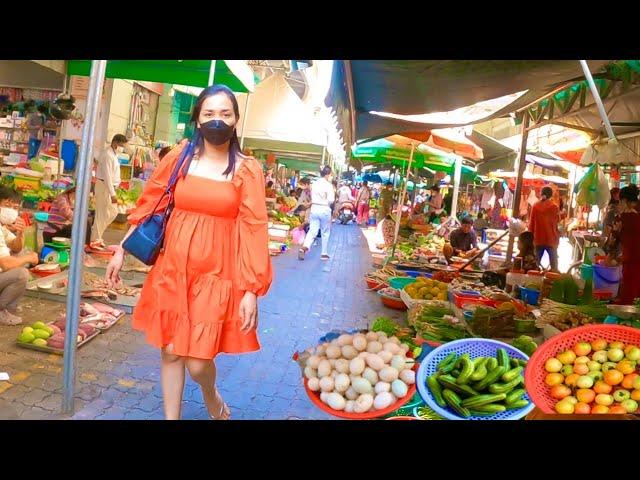 CAMBODIAN MARKET TOUR, Daily Lifestyle activity Of Khmer People buying food 9 AM