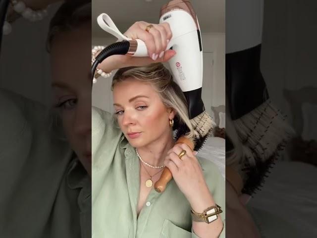 HOW I CREATE A SMOOTH AND BOUNCY BLOW DRY ON MY BOB HAIR