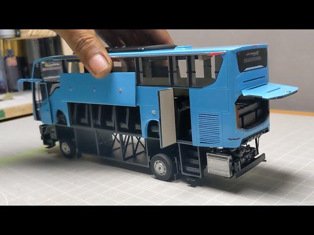 Man builds a detailed scale Jetbus 5 | DIY miniature