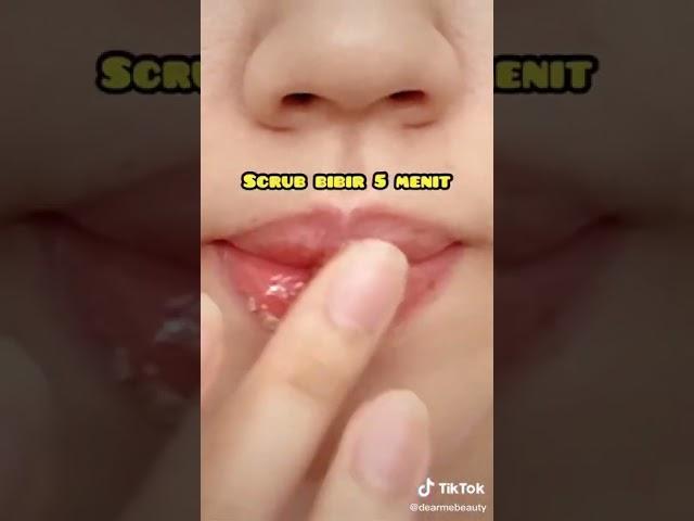 tips mengatasi bibir gelap pecah pecah