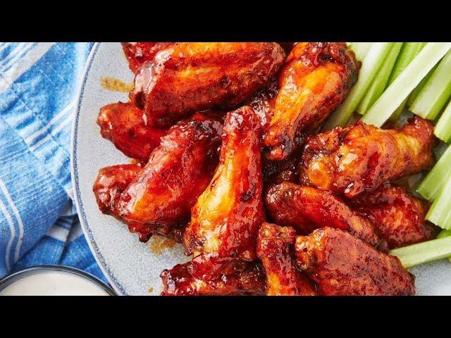 How To Make The Crispiest Baked Buffalo Chicken Wings | Delish