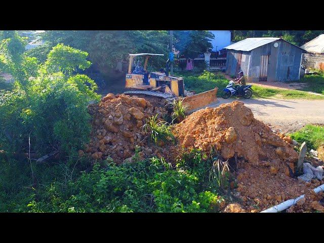 Starting A New Project Land Filling In Flooded Pond!! Strong Bulldozer CAT Pushing Soil into Water.