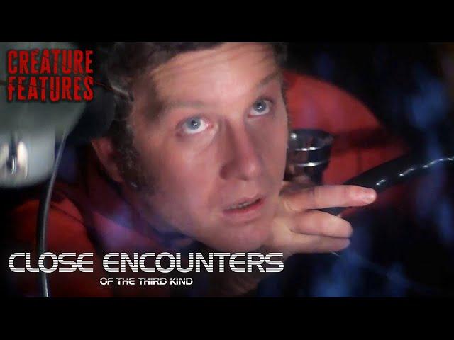 Roy Experiences His First UFO Sighting | Close Encounters of the Third Kind | Creature Features