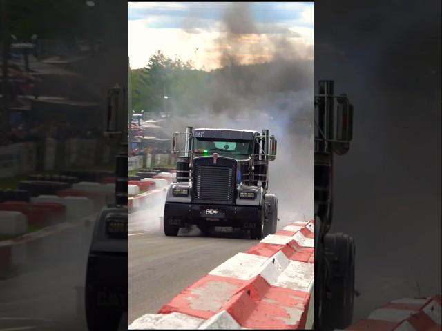 Kenworth blows engine to pieces Onaway Speedway Great Lakes Big Rig Challenge 2025 #semidragracing