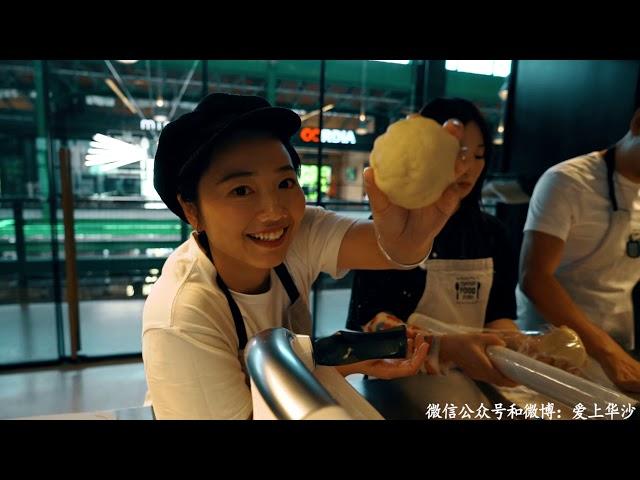 We took a cooking class in Warsaw with Chinese bloggers