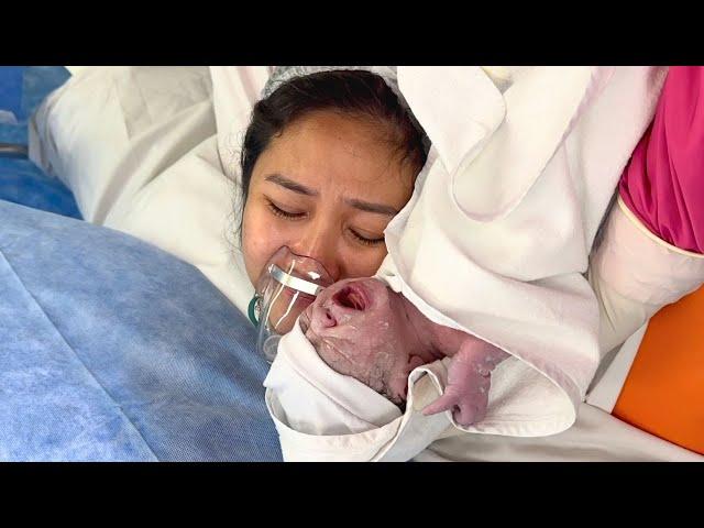 giving birth as a first time mom (emergency C-section)