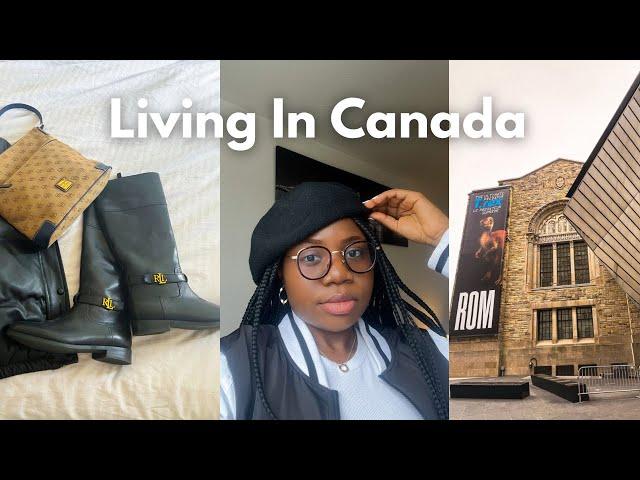 Living in Canada  | Downtown Toronto| Royal Ontario Museum | Macbook Pro Unboxing| Ep.1