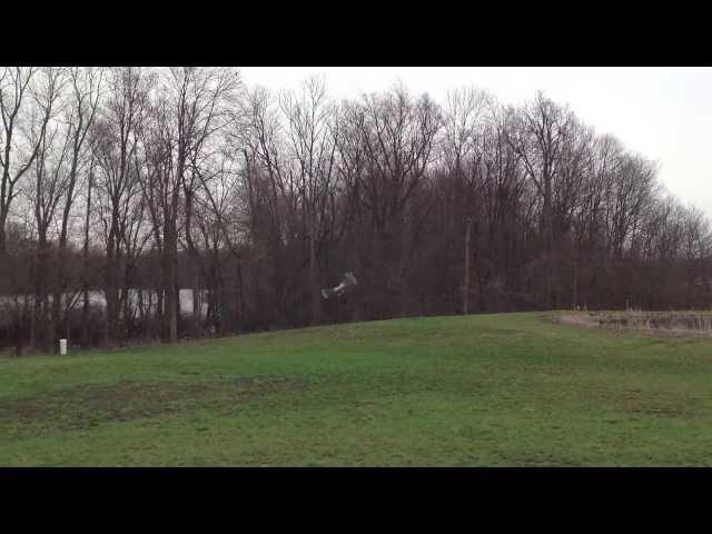 Nick Maxwell flying Raptor E820 - casual backyard flight