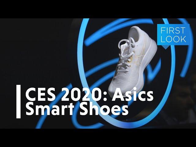 ASICS's New Smart Shoes Roasted My Running Form | CES 2020 | Gizmodo