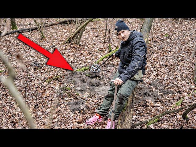 Stolen goods & bones found in the middle of the forest at the location of the gold jewelry!! (Met...