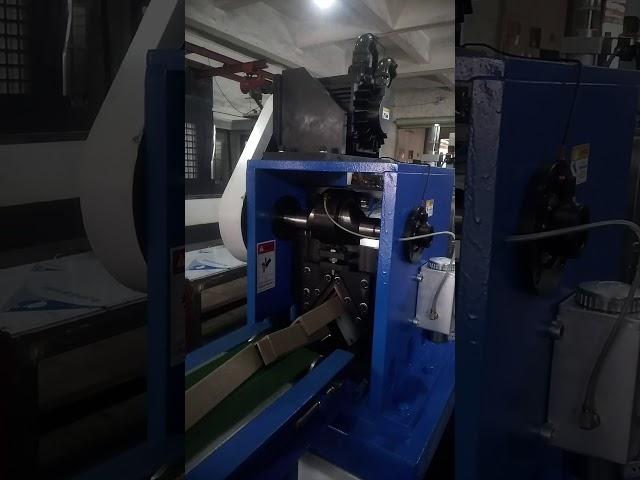 Maquina de Esquineros/EdgeProtector Machine/Fabricantes de Esquineros de Cartón(corte servo)