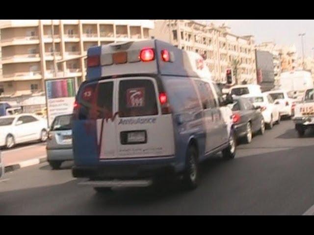 Ambulance responding in Dubai & stucks at Intersection - Ambulance 13 CoAS Dubai