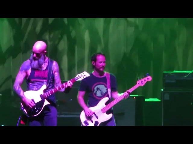 baroness @ vivo rio: march to the sea / green theme / shock me