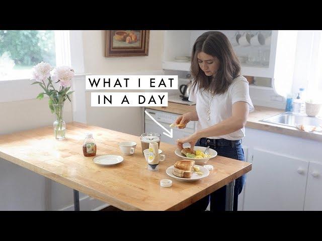 What I Eat In A Day - Making Breakfast Together | Dearly Bethany