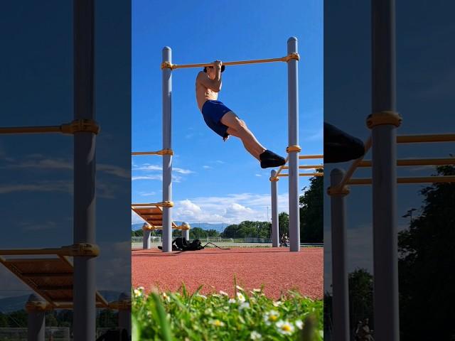 200 Days In 10 Secs #shorts #calisthenics #pullups #200days