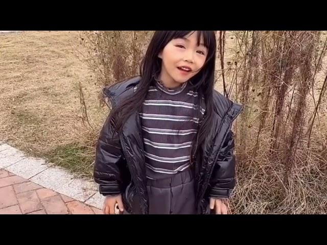 “失声天使”蓝妮妮，4岁就有倾城容颜，却因基因病生活无法自理